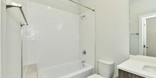 5139 North Broadway - 304 Gallery 3