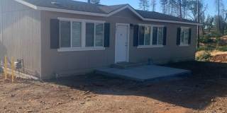 Central Paradise Location Brand Newer 3 bed 2 bath build in 2021 Gallery 1