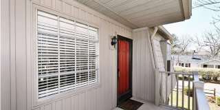 Well-maintained 2-bedroom, 1-bath upper level condo in Winston-Salem, Gallery 1