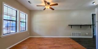 Charming 3 Bed 1.5 Bath home walkable to campus Gallery 7