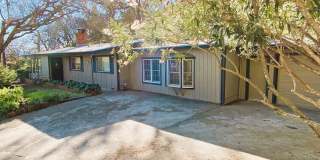 Recently renovated & roomy 3+ bedroom home in the west Ukiah foothills! Gallery 1