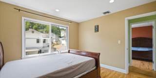 286 Gilbert Ave Gallery 12