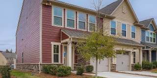 303 Pond Pl Ln Gallery 1