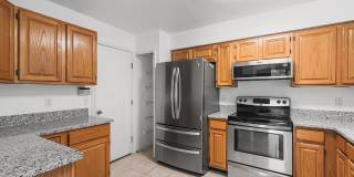 330 SUNRISE Circle Gallery 12