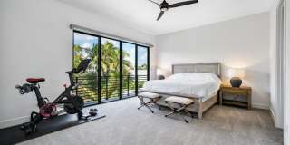 2211 Florida Boulevard Gallery 12