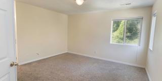 West Linn Single Family 3 Bd/2.5 Bth w/ Basement/Bonus Room. Gallery 18