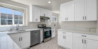712 W Longden Gallery 20