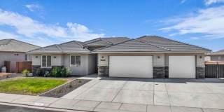 6 Bedroom Home by Sand Hallow State Park!! Price Reduced!! 6 Bedroom Home by Sand Hallow State Park!! Price Reduced!! Gallery 1