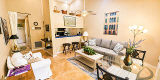 Annual Turnkey Furnished 1-bed 1-bath condo in the Meadows Gallery 6