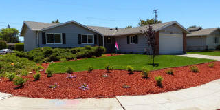 Beautiful 3bd Single Story House With In-unit Laundry Gallery 1