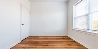 400-02 S Kilbourn Ave Gallery 6