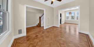 1932 SUMMIT Place NE Gallery 4