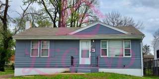 Charming 2-bedroom, 1-bath home with detached garage! Gallery 1