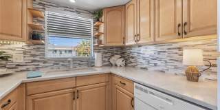 4580 OVERLOOK DRIVE NE Gallery 18