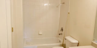 East Anchorage Townhouse with Yard, Garage, and W/D In unit! Close to JBER! Gallery 15