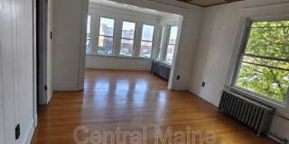 176 Bates Street Gallery 1