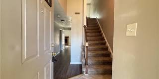 472 Falling LN Gallery 3
