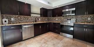 Spacious Townhome in The Trails Gallery 9