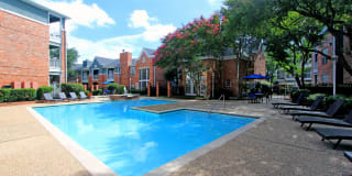 Kensington Square Gallery 23