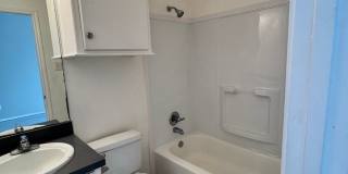 4 Bedrooms at an Amazing Price! Remodeled 4 bedroom! Move In Special! Gallery 9