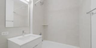 777 6th Avenue Gallery 28