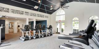 The Laurel Apartments Gallery 9