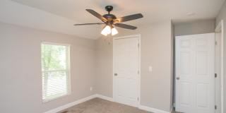 1014 Douglas Avenue Gallery 26