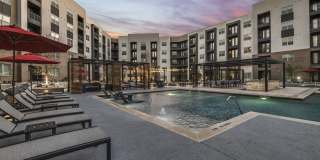 Aura Avant Gallery 21