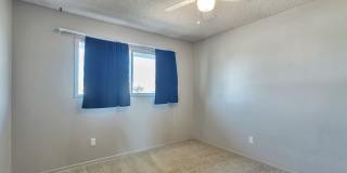 6 Bedroom 3.5 Bathroom Tri-Level Home In Tempe close to ASU Gallery 20