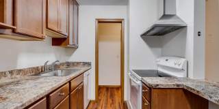 Bryant Manor Apartments Gallery 10