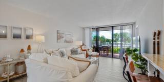 225 Beach Road Gallery 5