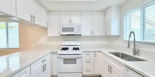 AVAILABLE NOW!! 3 Bedroom/ 2 Bathroom Duplex in Cathedral City! Gallery 1