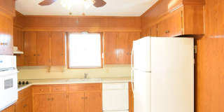 2006 S 49th St Gallery 2