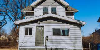 Very beautiful and updated three bedroom one bathroom house available for rent today! Gallery 1