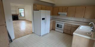 Beautiful Single Family Home In Beaverton  Showings Start 7/6 Gallery 5