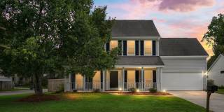 Gorgeous, 2 story, 4 BR, 2.5 BA Home with Fenced Yard near Magnolia Gardens Gallery 1