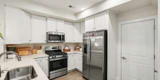 17414 SOUTHERN SHORES Drive Gallery 9