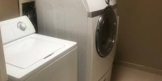 Centrally located 3 bedroom condo Gallery 20