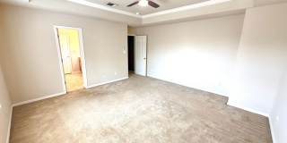 *MOVE IN SPECIAL* Gorgeous Four Bedroom home w/ Community POOL!! Gallery 28