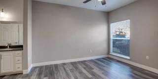Broadleaf Apartments Gallery 102