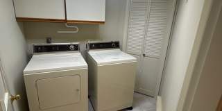 Beautiful Spacious High End 3-bedroom Condo Beautiful Spacious High End 3-bedroom Condo Gallery 27
