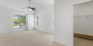NW Brick Townhome, Granite Counter-Tops, Wood Floors, FP, Garage! NW Brick Townhome, Granite Counter-Tops, Wood Floors, FP, Garage! Gallery 19