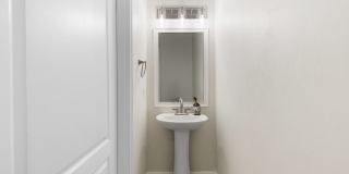 Gorgeous remodeled 3-bedroom, 2.5 bath home in Hillcrest Gallery 14