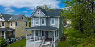 Spacious 6-Bedroom Home – Perfect for Large Families or Groups! Gallery 1