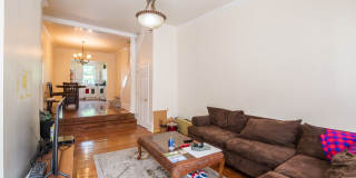 Three Bed Pennsport Apartment Gallery 1