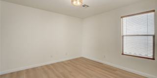 10808 Wallflower Avenue Gallery 46