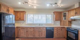 3 Bed | 2 Bath in Midtown! Gallery 9