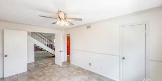 SD: Stunning 4BD/3BA Home in Vista with Panoramic Views, Private Balcony & Large Yard Gallery 7