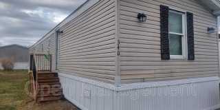 301 Mantle Ave Gallery 1