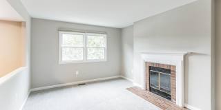 5335 LAKE COVE Court Gallery 12